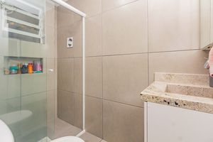 Image 19 - 893447