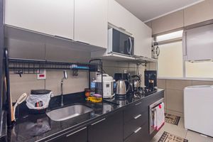 Image 24 - 893447