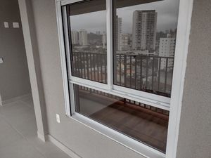 Image 12 - 893455