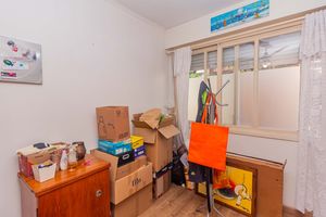 Image 15 - 893495