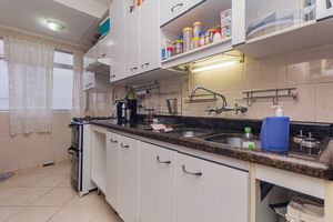 Image 32 - 893495