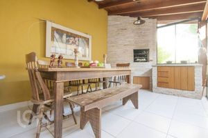 Image 22 - 893536