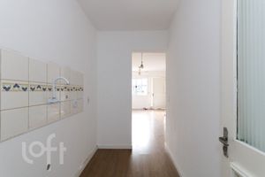 Image 5 - 893549