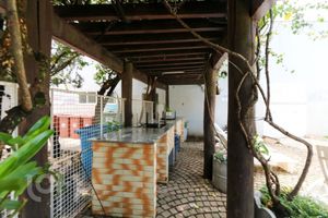 Image 21 - 893549