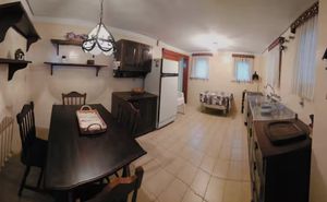 Image 1 - 893578