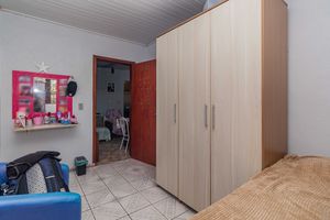 Image 13 - 893580