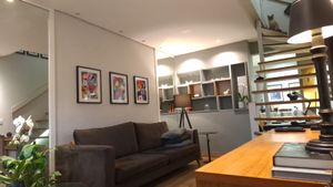 Image 1 - 893581