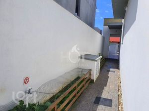 Image 30 - 893585