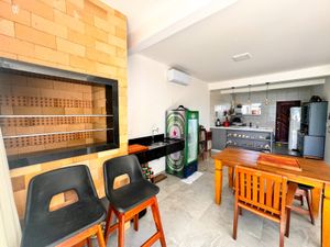 Image 18 - 893593
