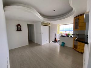 Image 1 - 893616