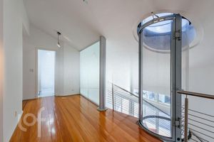 Image 12 - 893651