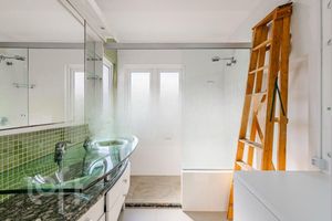 Image 23 - 893651