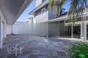 Image 24 - 893651