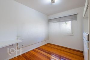 Image 17 - 893651