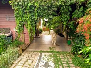 Image 1 - 893655