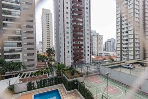 Image 4 - 893657