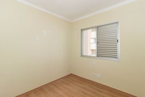 Image 19 - 893657