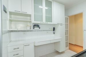 Image 31 - 893657