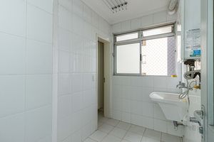 Image 34 - 893657