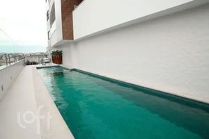 Image 31 - 893660