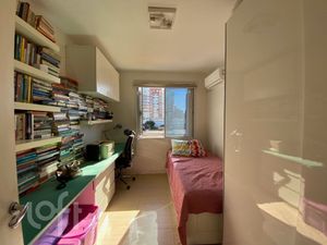 Image 10 - 893664