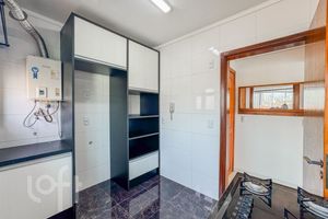 Image 34 - 893666