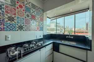 Image 33 - 893666
