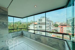Image 3 - 893666