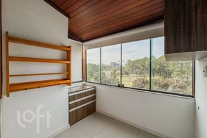 Image 21 - 893666