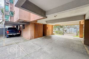 Image 37 - 893666
