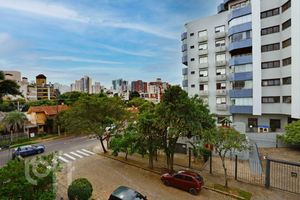 Image 1 - 893666
