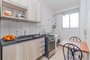 Image 6 - 893671