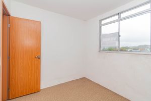 Image 11 - 893671