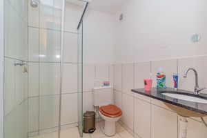 Image 18 - 893671