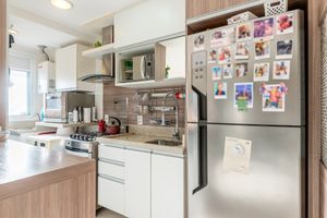 Image 8 - 893677