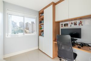 Image 10 - 893677