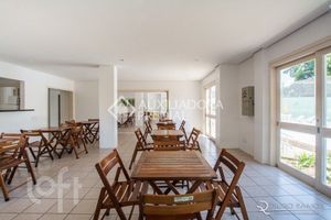 Image 35 - 893679