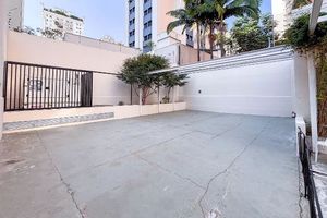 Image 33 - 893684