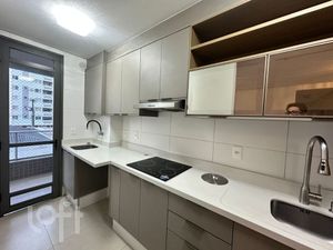 Image 3 - 893725