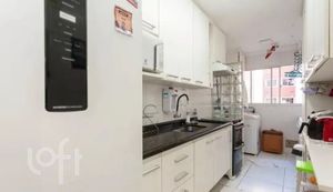 Image 4 - 893730