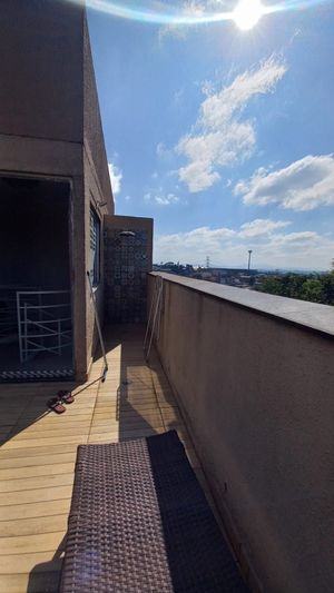 Image 5 - 893755