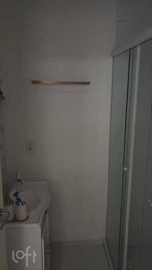 Image 6 - 893799