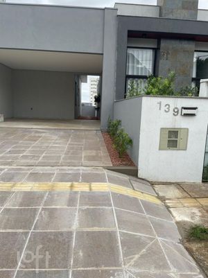 Image 21 - 893800