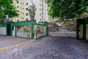 Image 17 - 893802