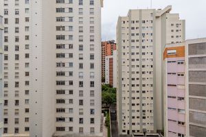 Image 11 - 893804