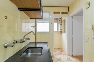 Image 19 - 893804