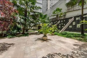 Image 6 - 893804