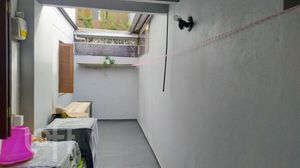 Image 6 - 893809