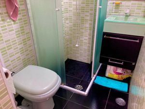 Image 9 - 893821