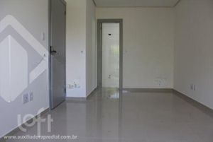 Image 1 - 893830